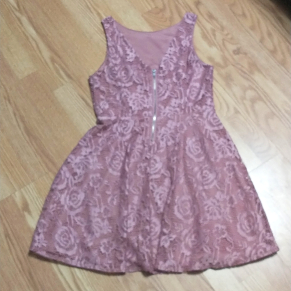 Speechless dress - Picture 2 of 3